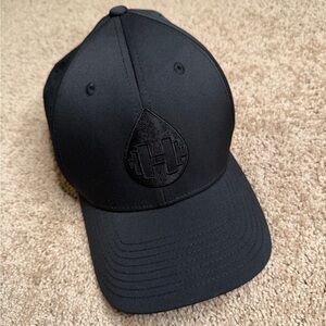 HydroJug Black Adjustable Hat‎